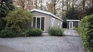 Modern chalet met tuin vlak bij centrum