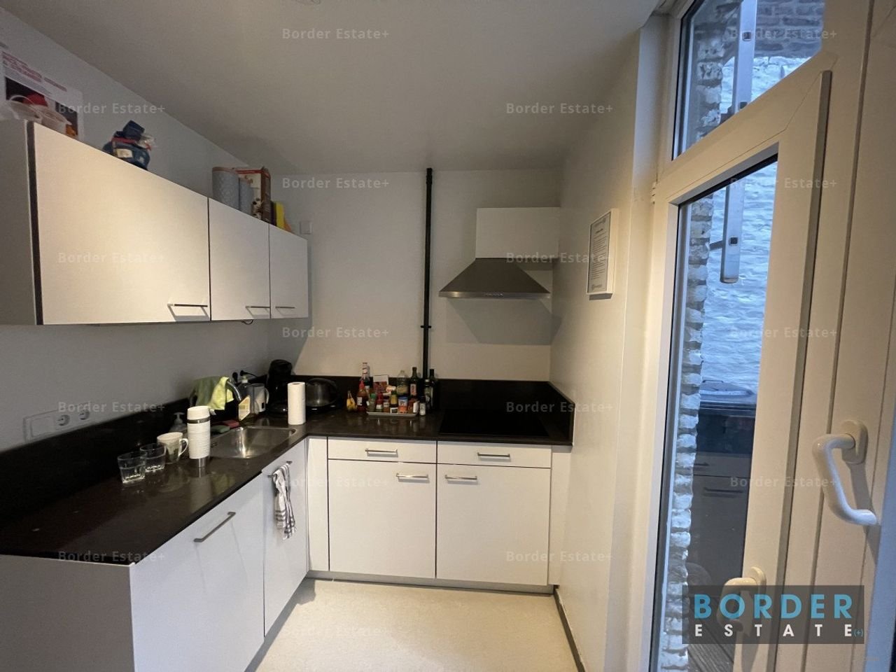 Lichte kamer met dakterras in centrum - Afbeelding 6