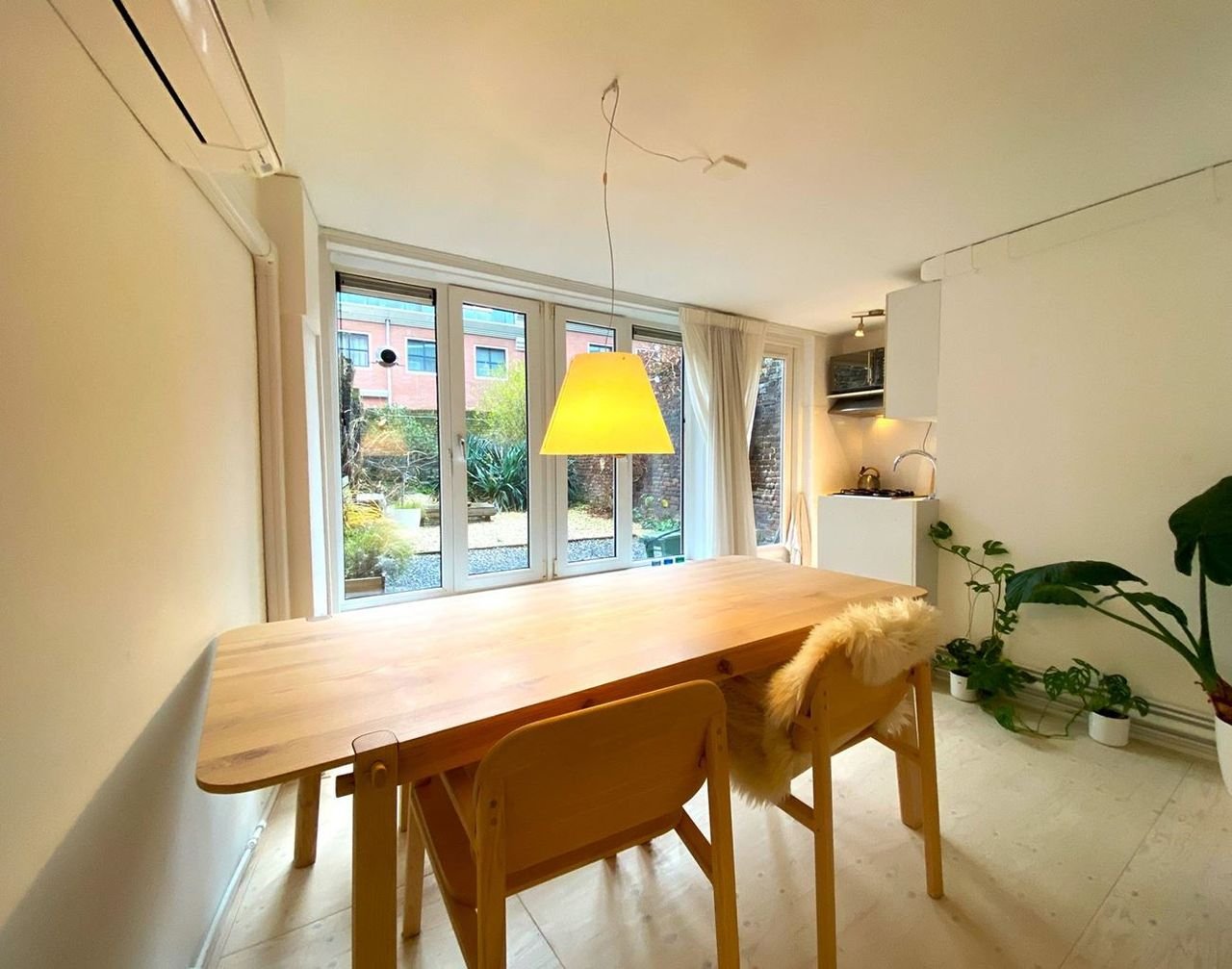 Studio met grote tuin in centrum - Afbeelding 4