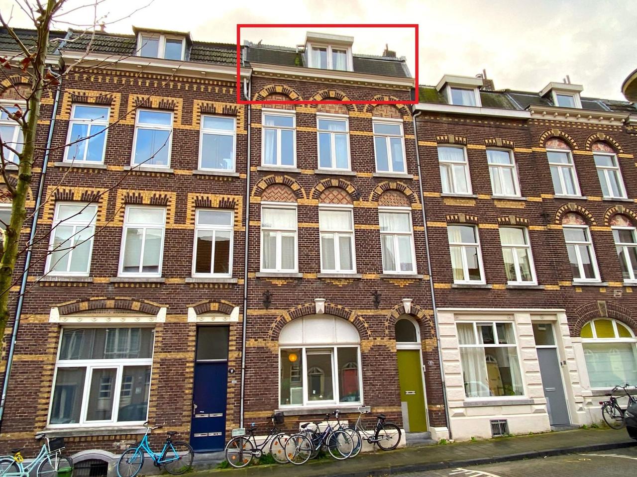 Licht 2-kamerappartement nabij centrum - Afbeelding 1