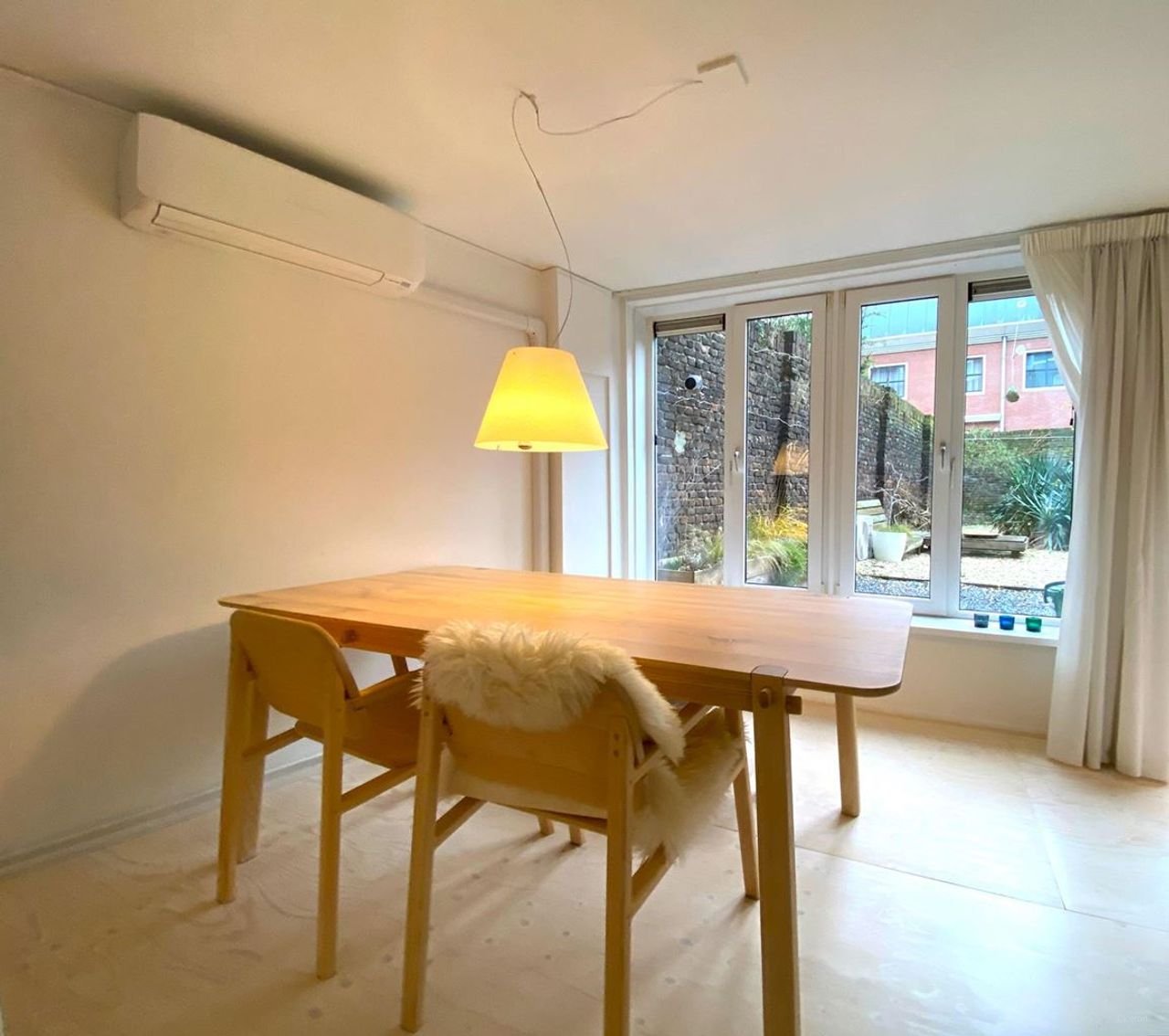 Studio met grote tuin in centrum - Afbeelding 3