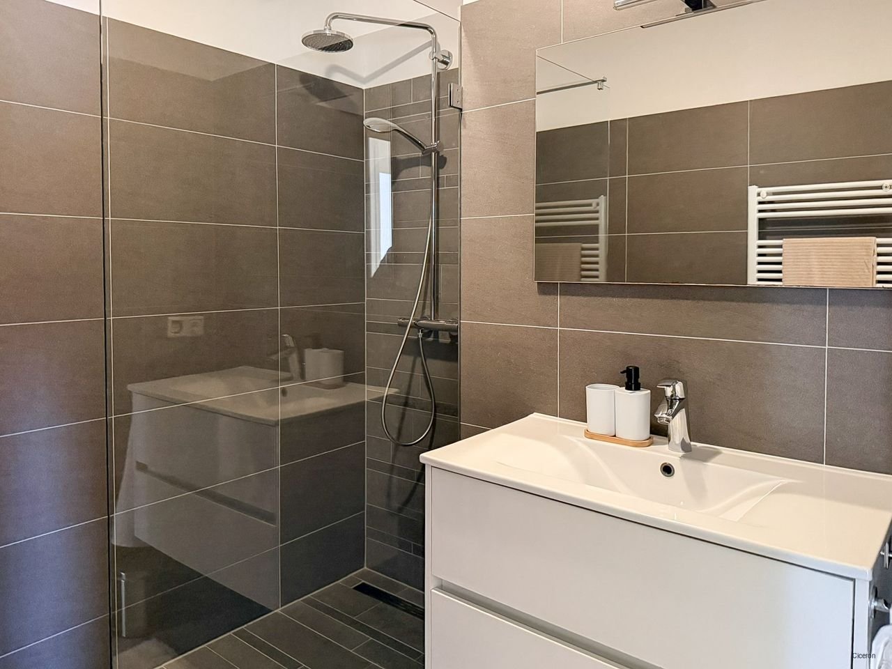 Modern appartement met 30m² tuin in Oost - Afbeelding 22