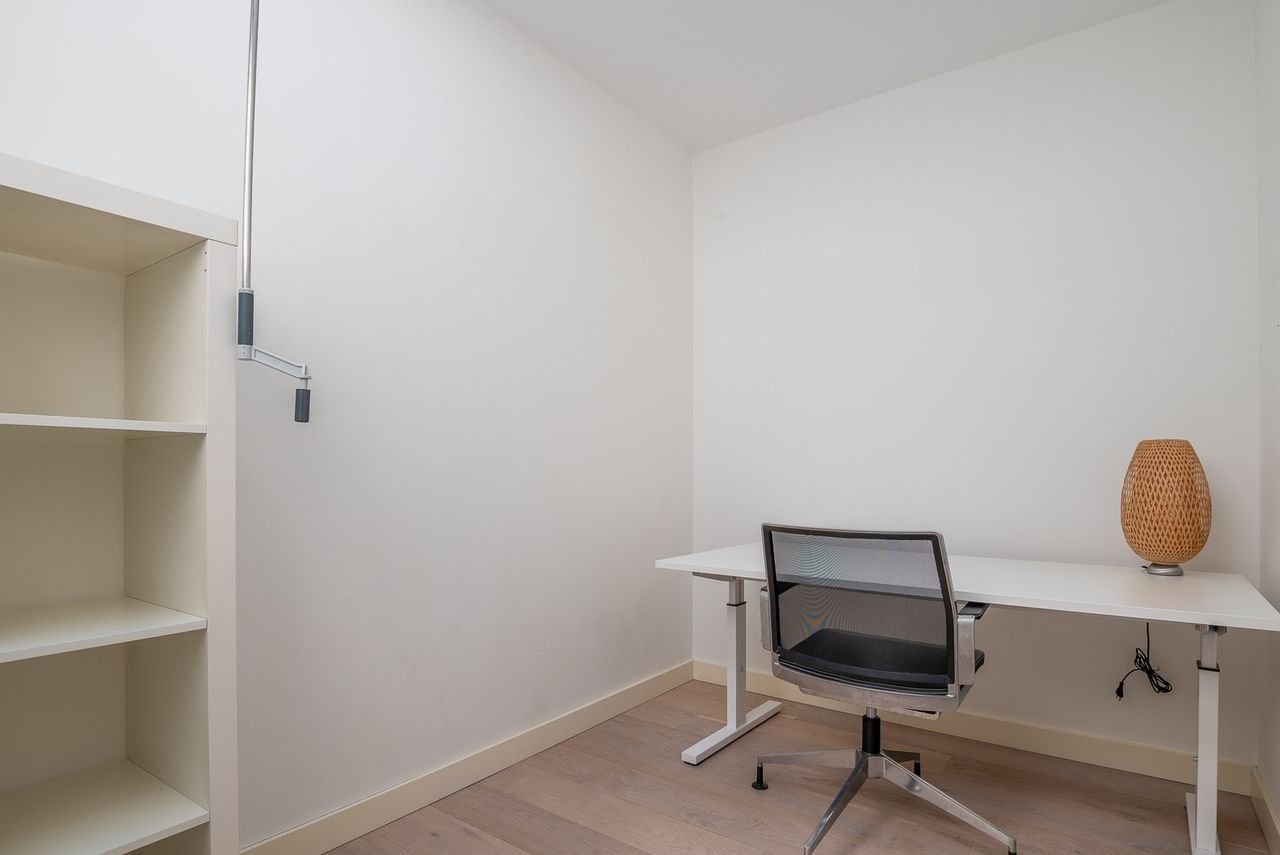 Modern appartement op de topetage met parkeerplek - Afbeelding 14