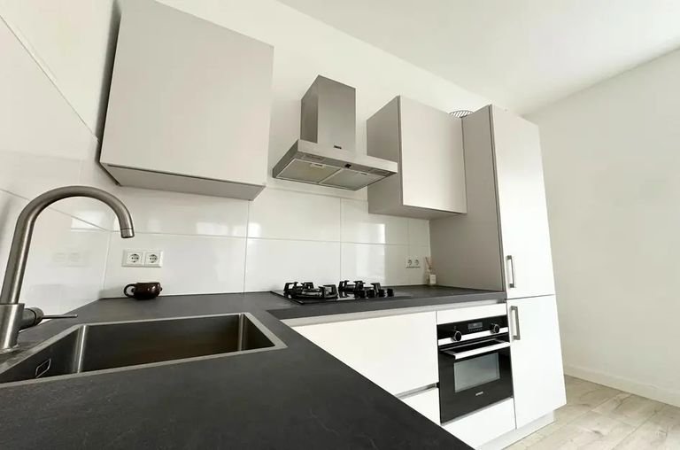 Sustainable 2-bedroom apartment in the city center - Image 7