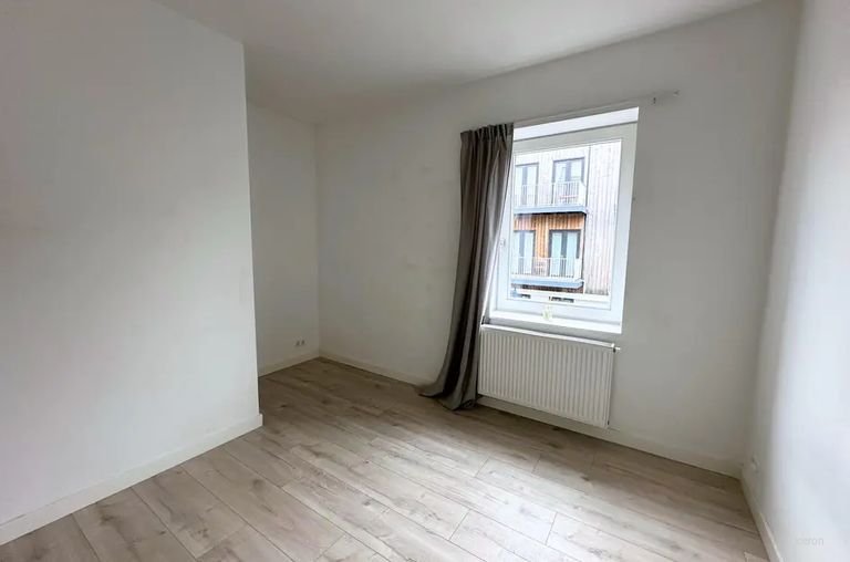 Sustainable 2-bedroom apartment in the city center - Image 10