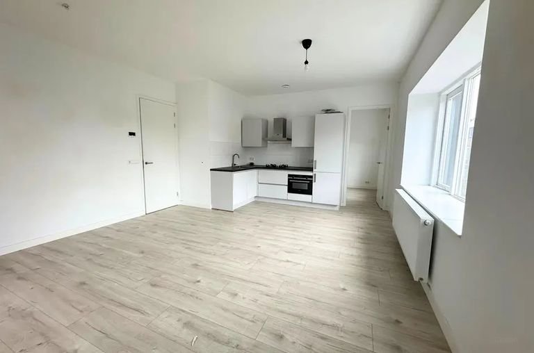 Sustainable 2-bedroom apartment in the city center - Image 5