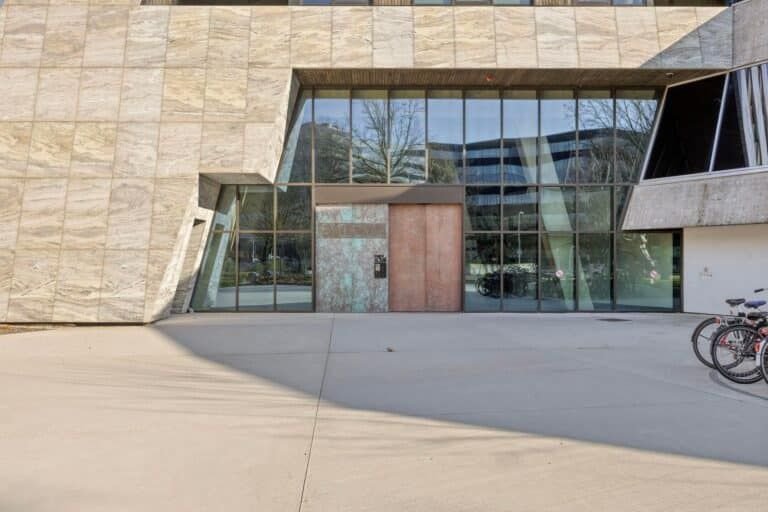 Bunkertoren: 90m² on the 24th floor - Image 4