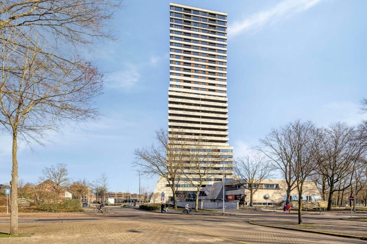 Bunkertoren: 90m² on the 24th floor - Image 1