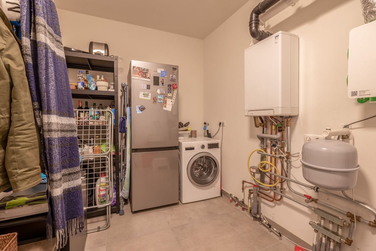 Ground-floor apartment with terrace and private parking - Image 15