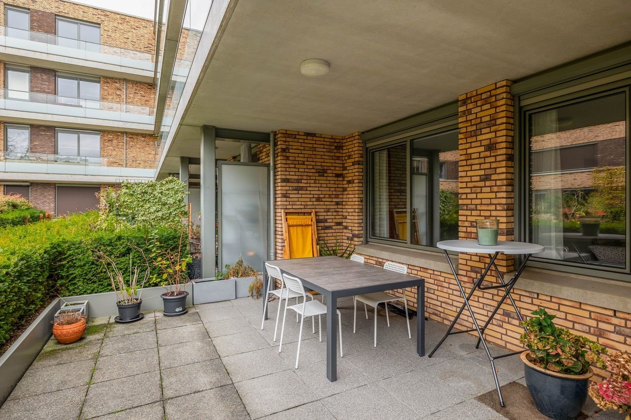 Ground-floor apartment with terrace and private parking - Image 17