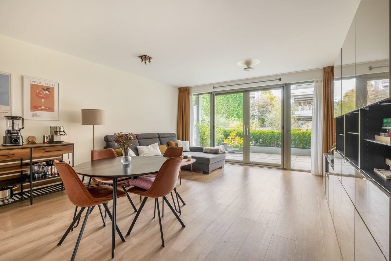 Ground-floor apartment with terrace and private parking - Image 8