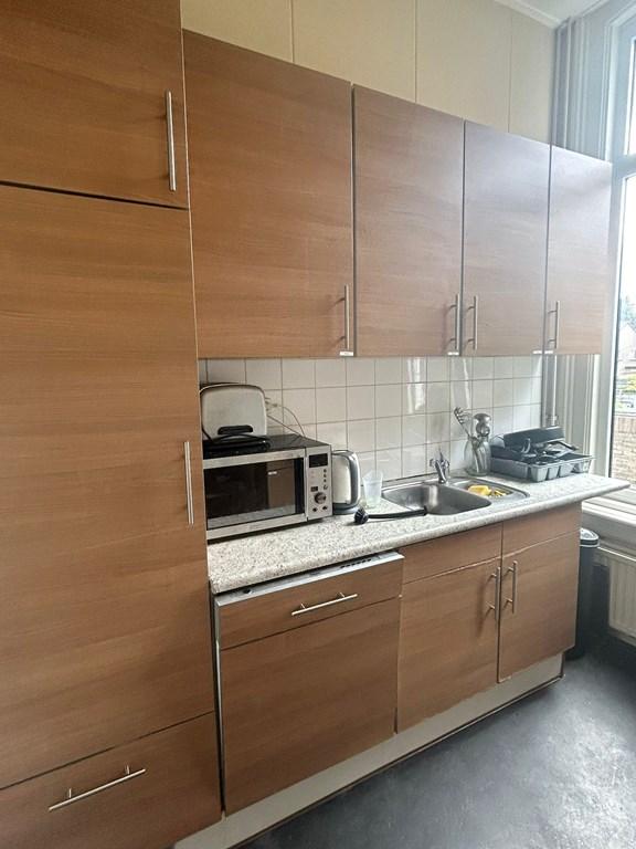 Student Room with Sink in Velp - Image 8