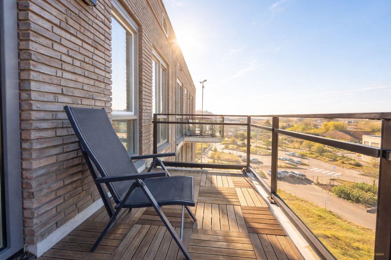 Modern 55+ apartment with private parking space - Image 8