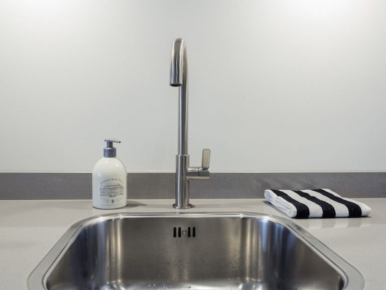 Modern short-stay appartement met parking - Afbeelding 7