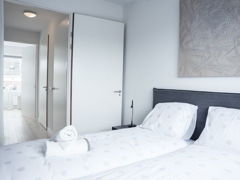 Modern short-stay appartement met parking - Afbeelding 10