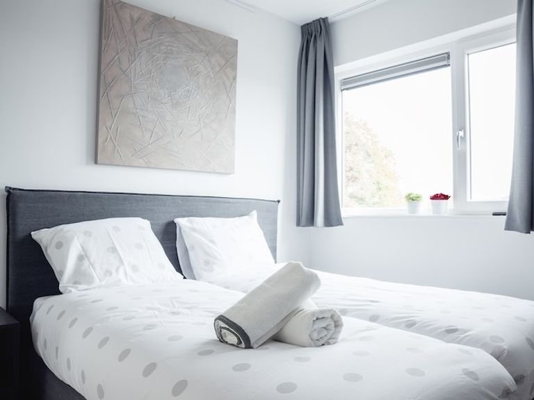 Modern short-stay appartement met parking - Afbeelding 9