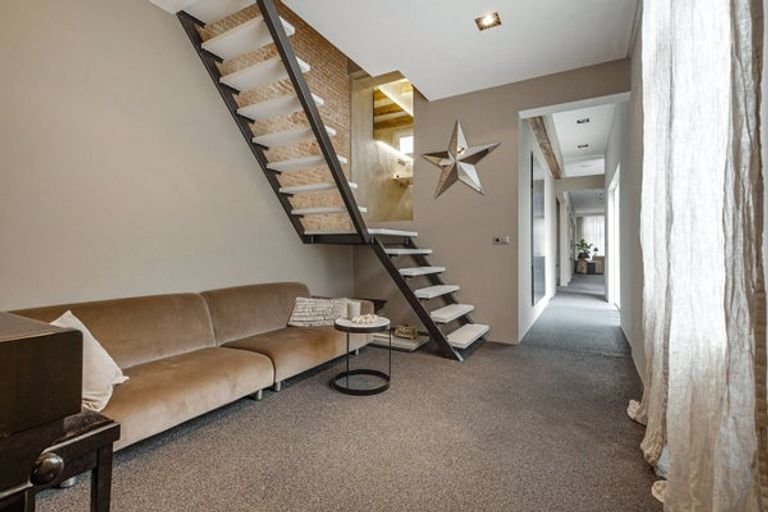 Speels ingedeelde woning met patio - Afbeelding 5