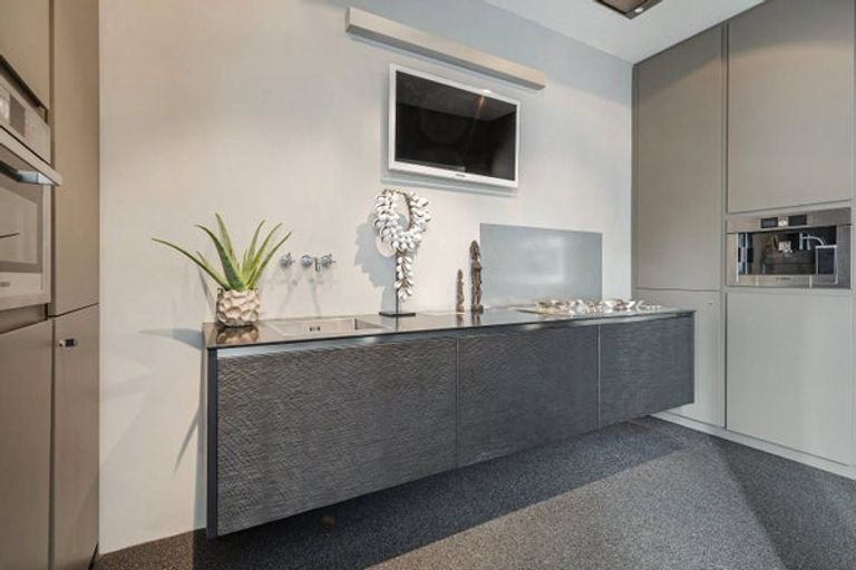 Speels ingedeelde woning met patio - Afbeelding 3