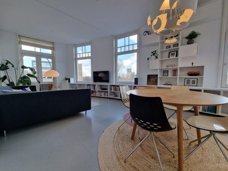 Dubbel bovenhuis met dakterras en zicht - Afbeelding 1