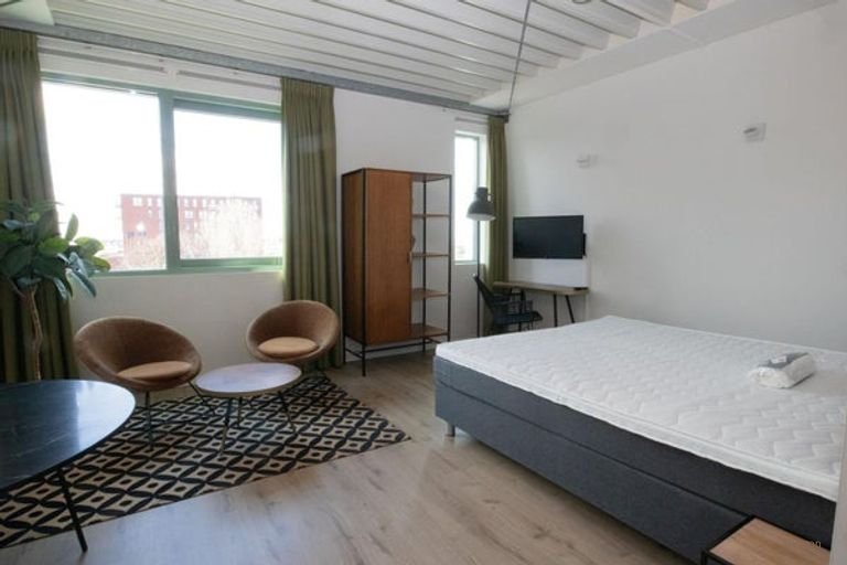 Moderne studio met lift in hartje Den Haag - Afbeelding 1