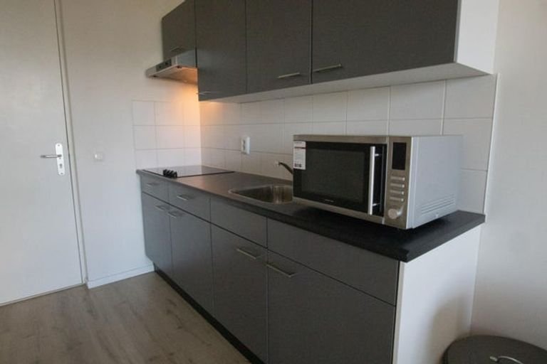 Modern studio in The Hague city center (Energy Label A) - Image 11