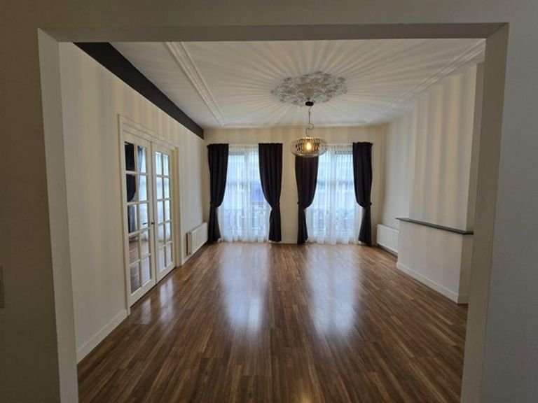 Spacious apartment (137 m²) in the center of The Hague - Image 3