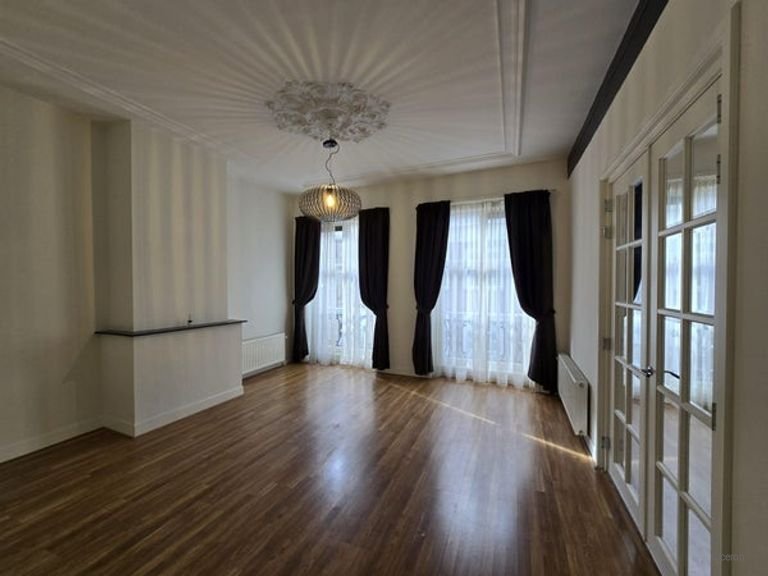 Spacious apartment (137 m²) in the center of The Hague - Image 4