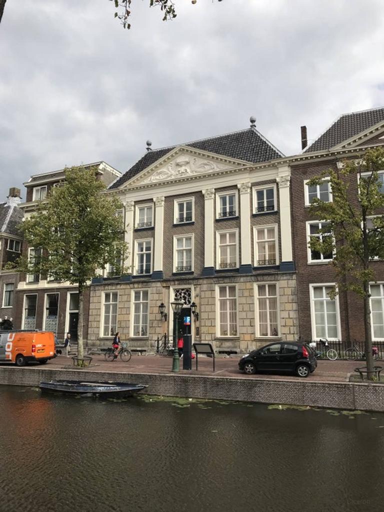120 m² living space on the Rapenburg - Image 2