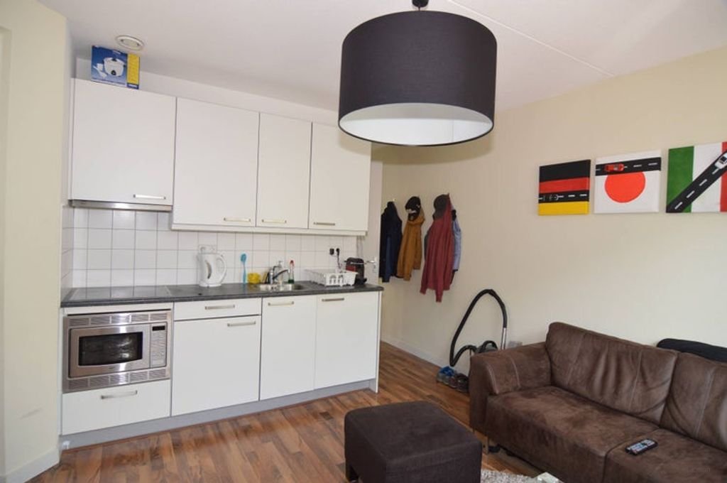 Studio met aparte slaaphoek in Breda Centrum - Afbeelding 1