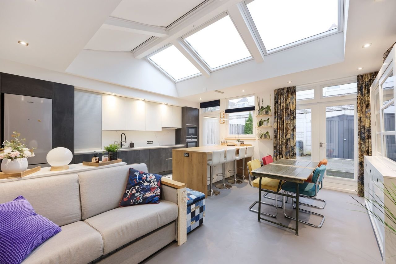 Ground-floor apartment with garden in the Zeeheldenkwartier - Image 1