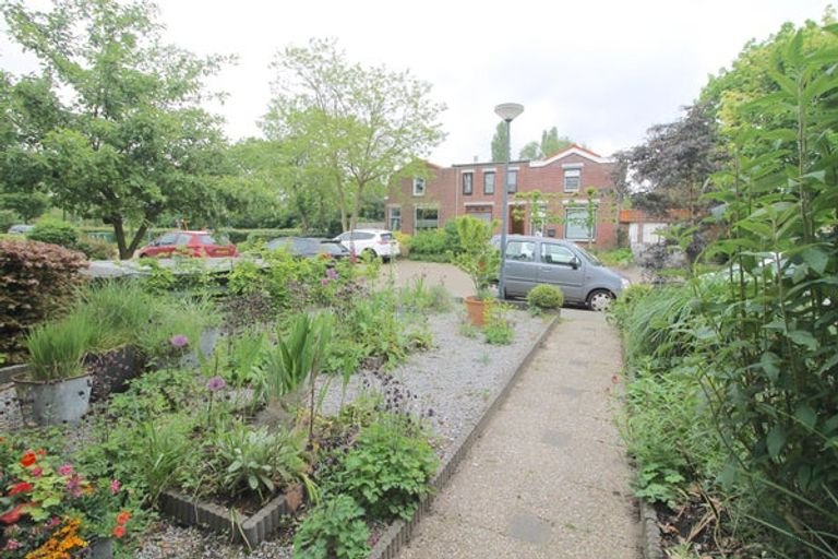 Spacious house with garden in quiet Dorst - Image 21