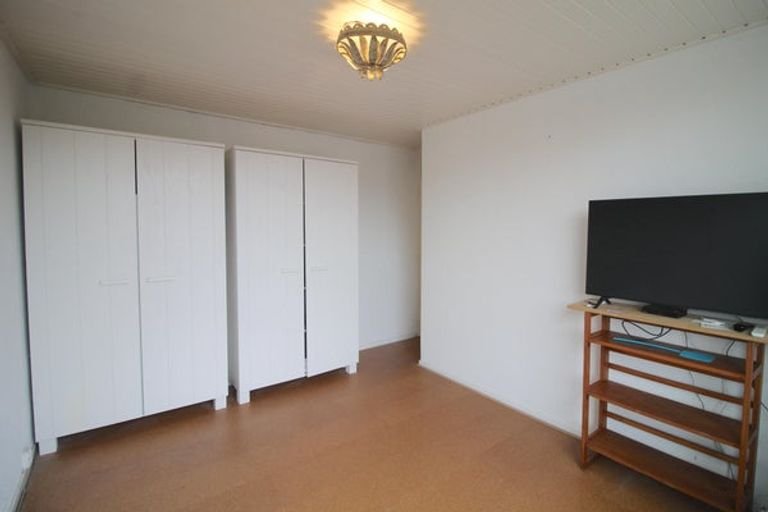 Spacious house with garden in quiet Dorst - Image 10