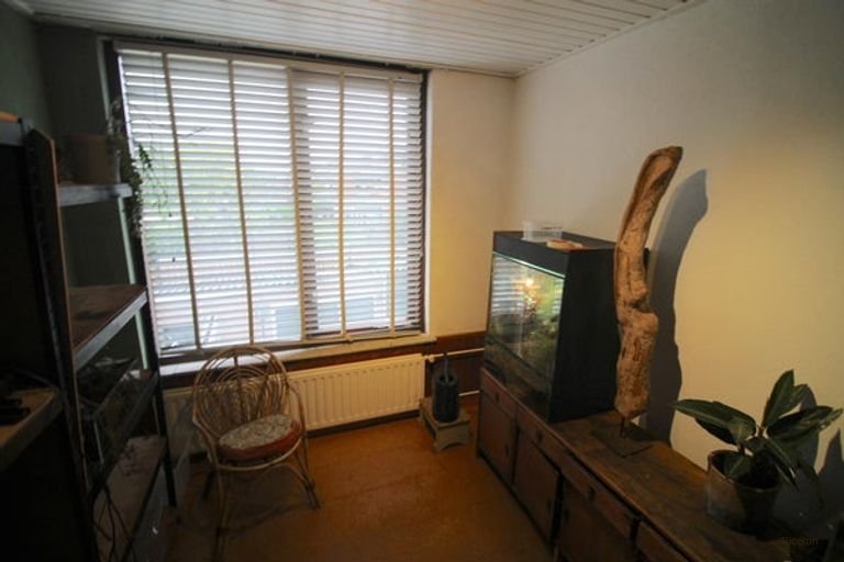 Spacious house with garden in quiet Dorst - Image 14