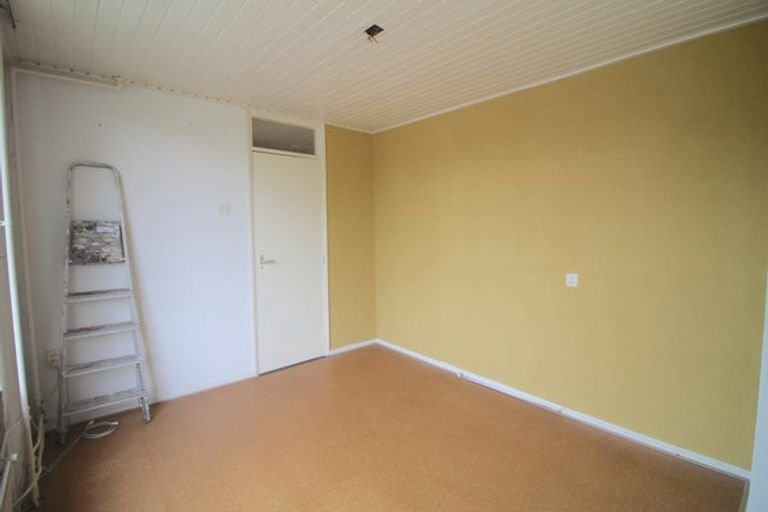 Spacious house with garden in quiet Dorst - Image 12