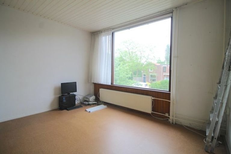 Spacious house with garden in quiet Dorst - Image 11