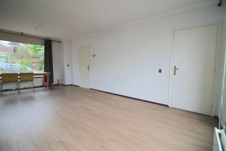 Spacious house with garden in quiet Dorst - Image 4