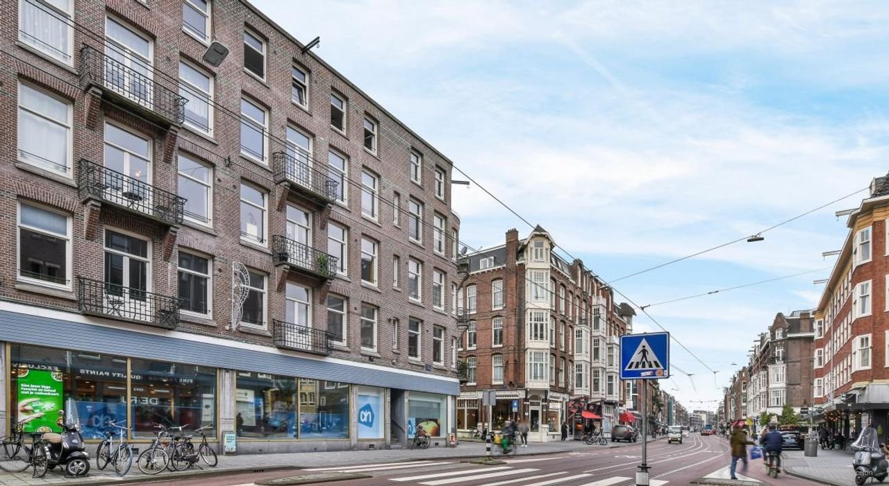 Gerenoveerd appartement met twee balkons in De Pijp - Afbeelding 1