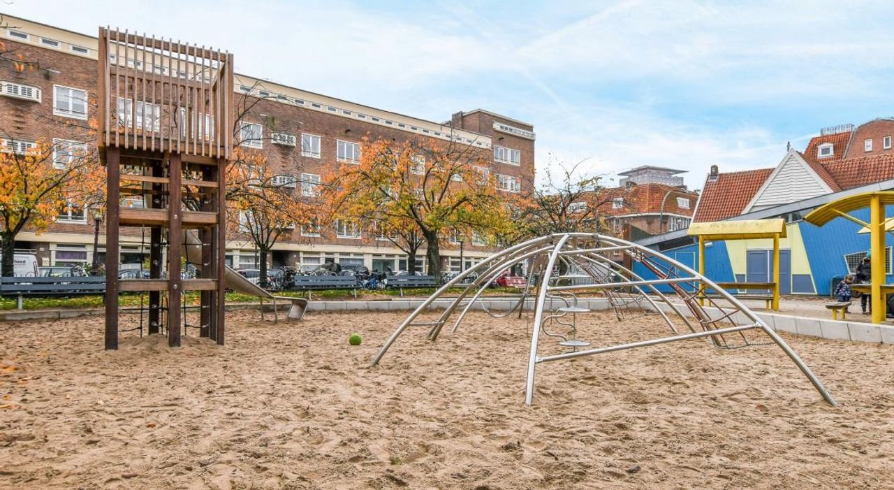 Gerenoveerd appartement met twee balkons in De Pijp - Afbeelding 29