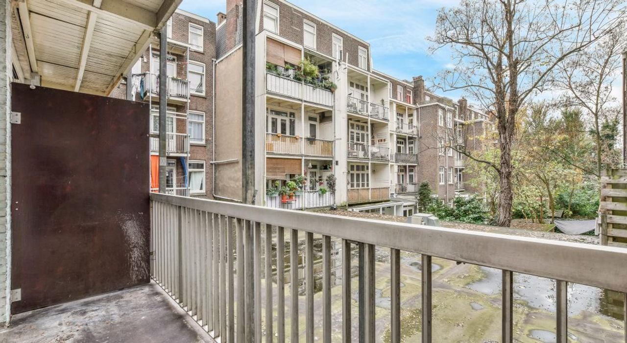 Gerenoveerd appartement met twee balkons in De Pijp - Afbeelding 16