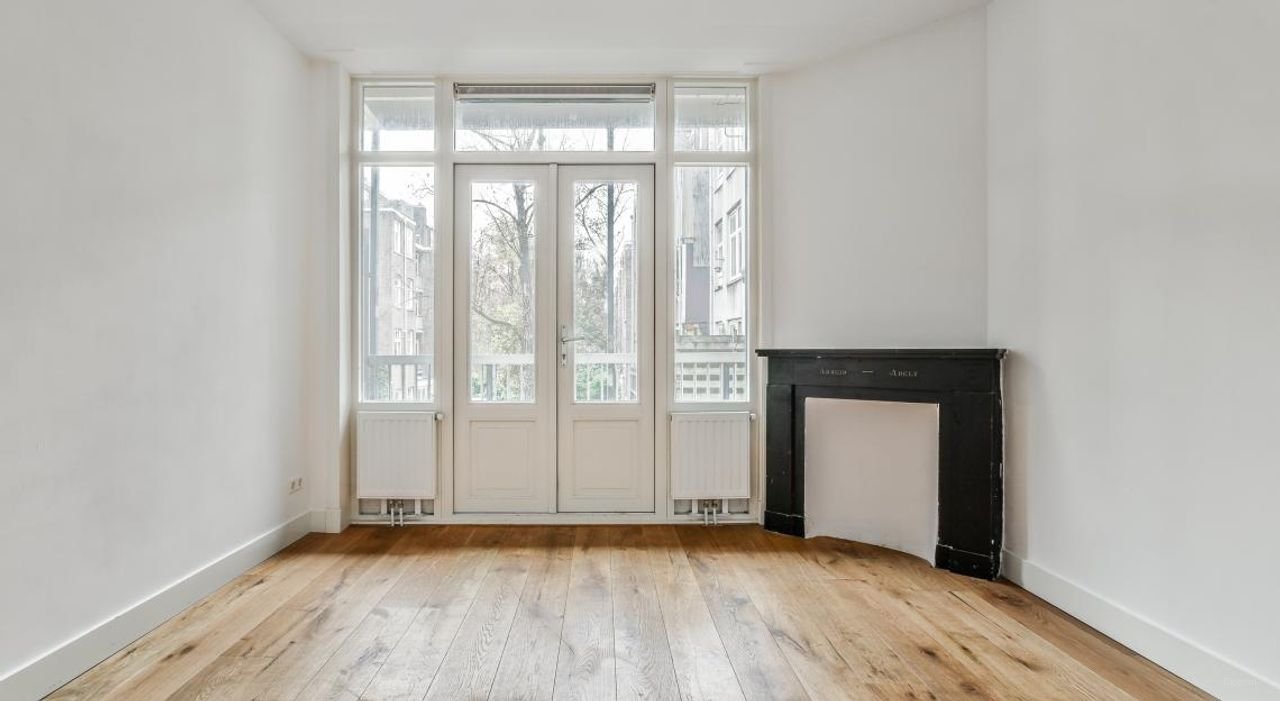 Gerenoveerd appartement met twee balkons in De Pijp - Afbeelding 13