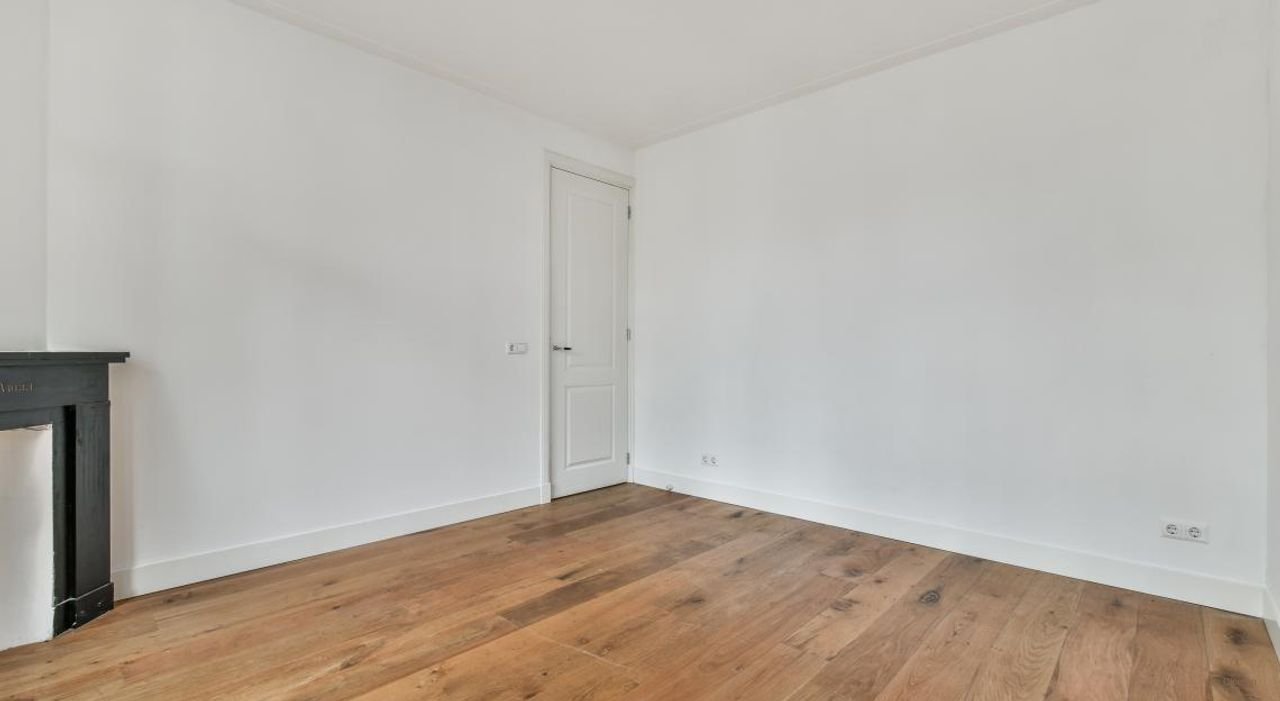 Gerenoveerd appartement met twee balkons in De Pijp - Afbeelding 14