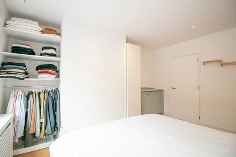 Benedenwoning met riante tuin in De Baarsjes - Afbeelding 14