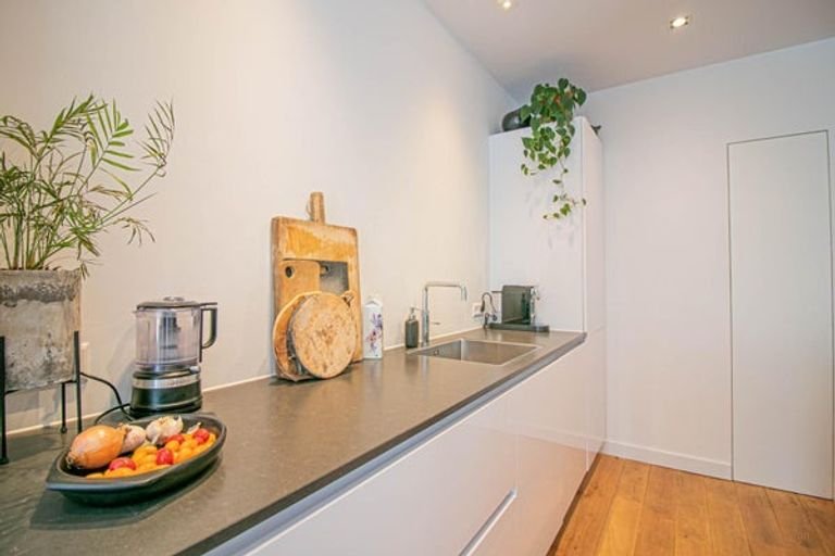 Benedenwoning met riante tuin in De Baarsjes - Afbeelding 8