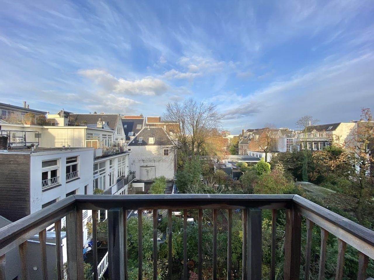 Modern apartment with roof terrace - Image 6