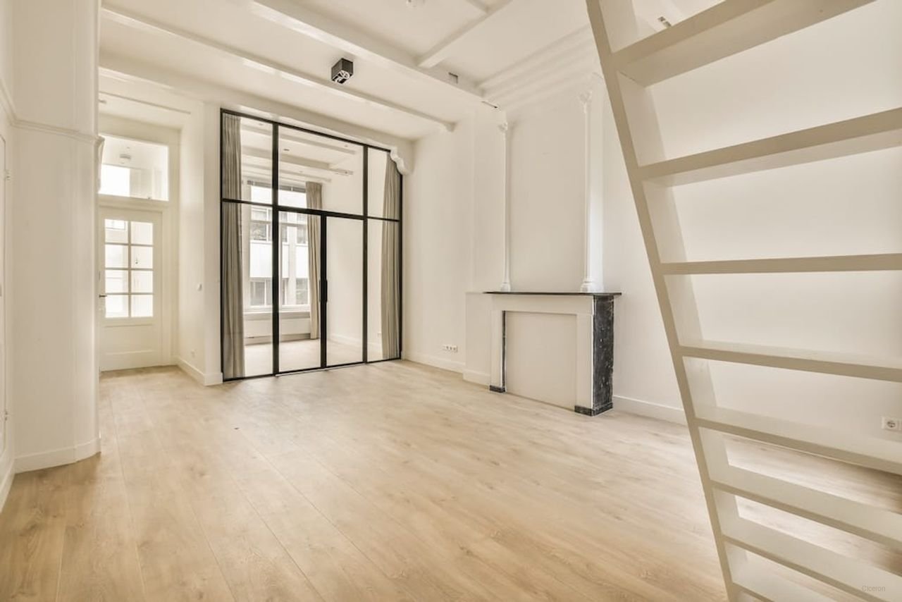 Modern apartment on the edge of the Jordaan - Image 4