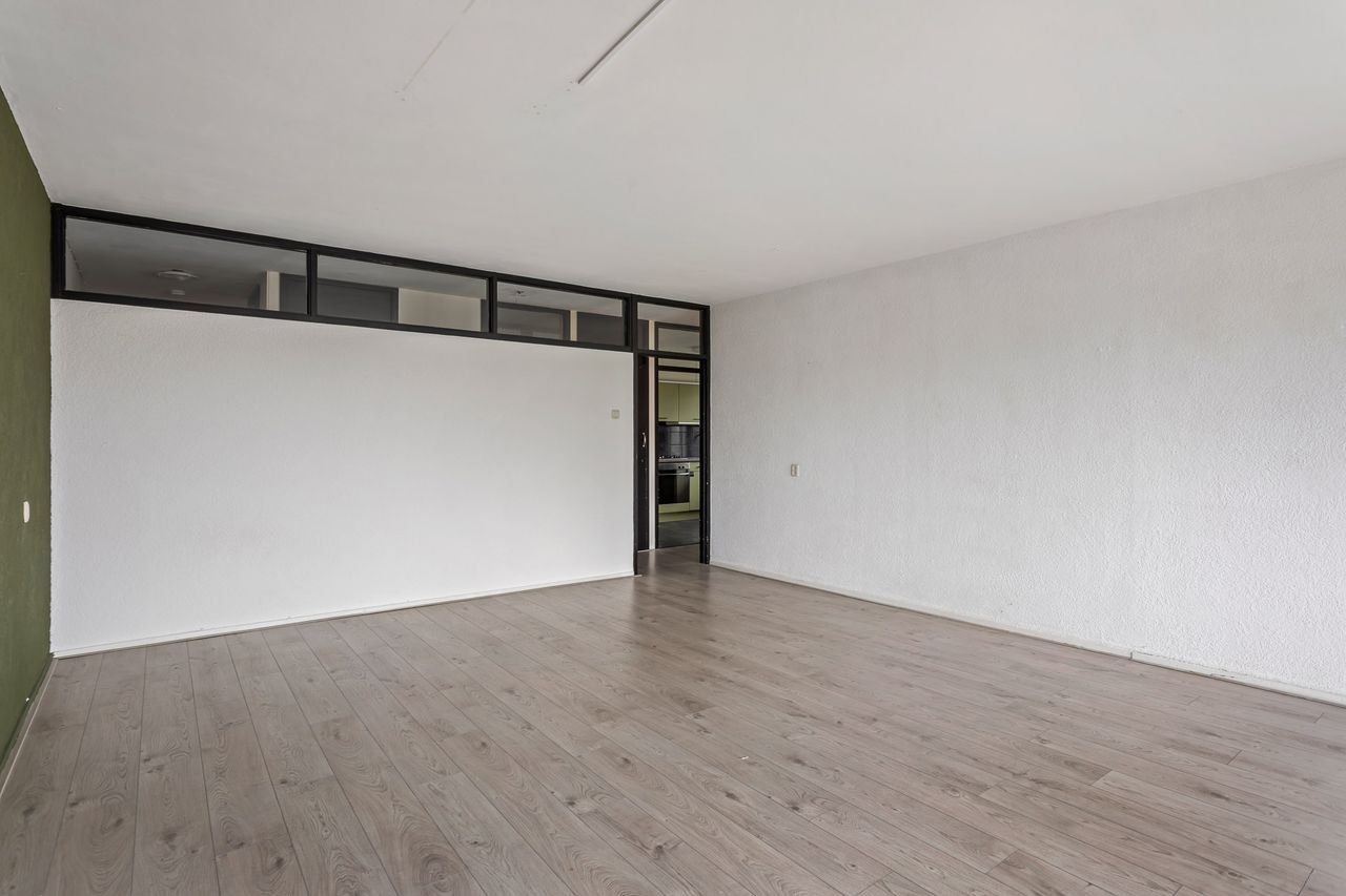 Ruim 4-kamerappartement met twee balkons - Afbeelding 6