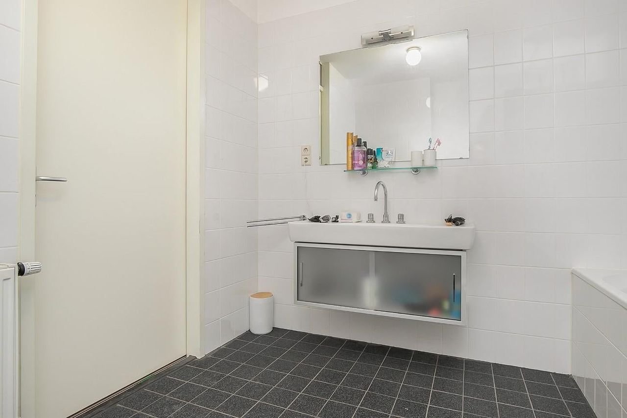 Bergen op Zoom City Centre: 104 m² with lift - Image 15