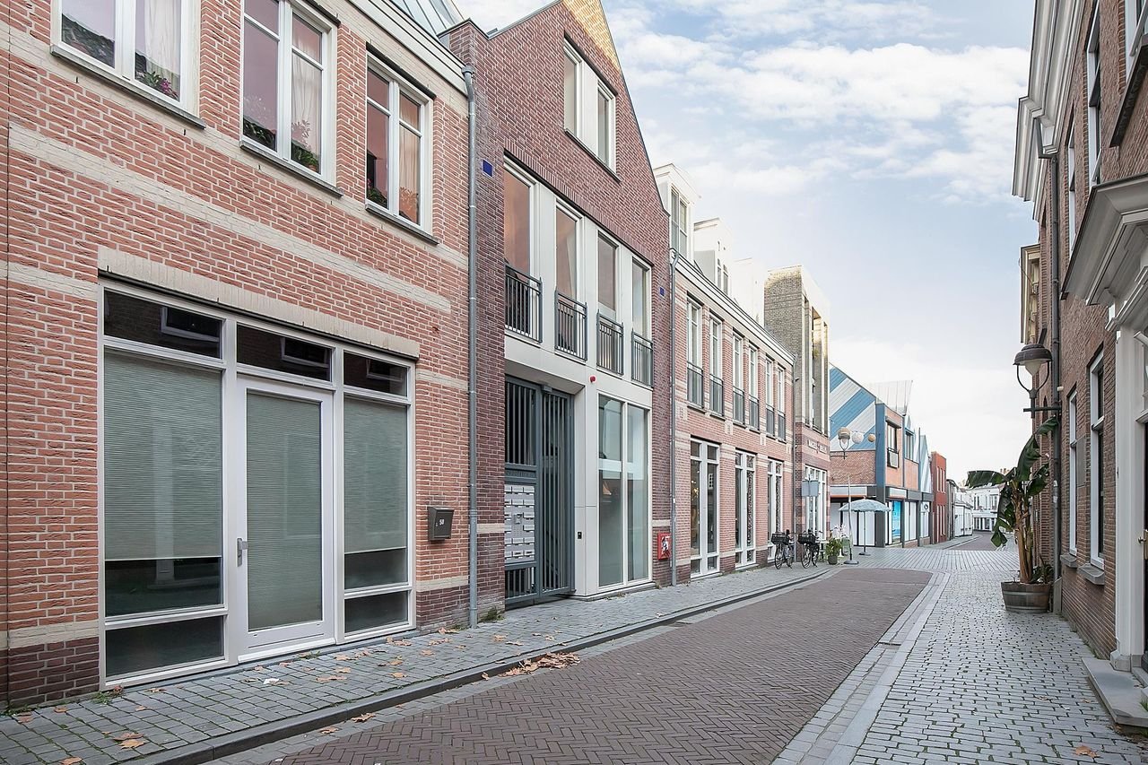 Bergen op Zoom City Centre: 104 m² with lift - Image 1