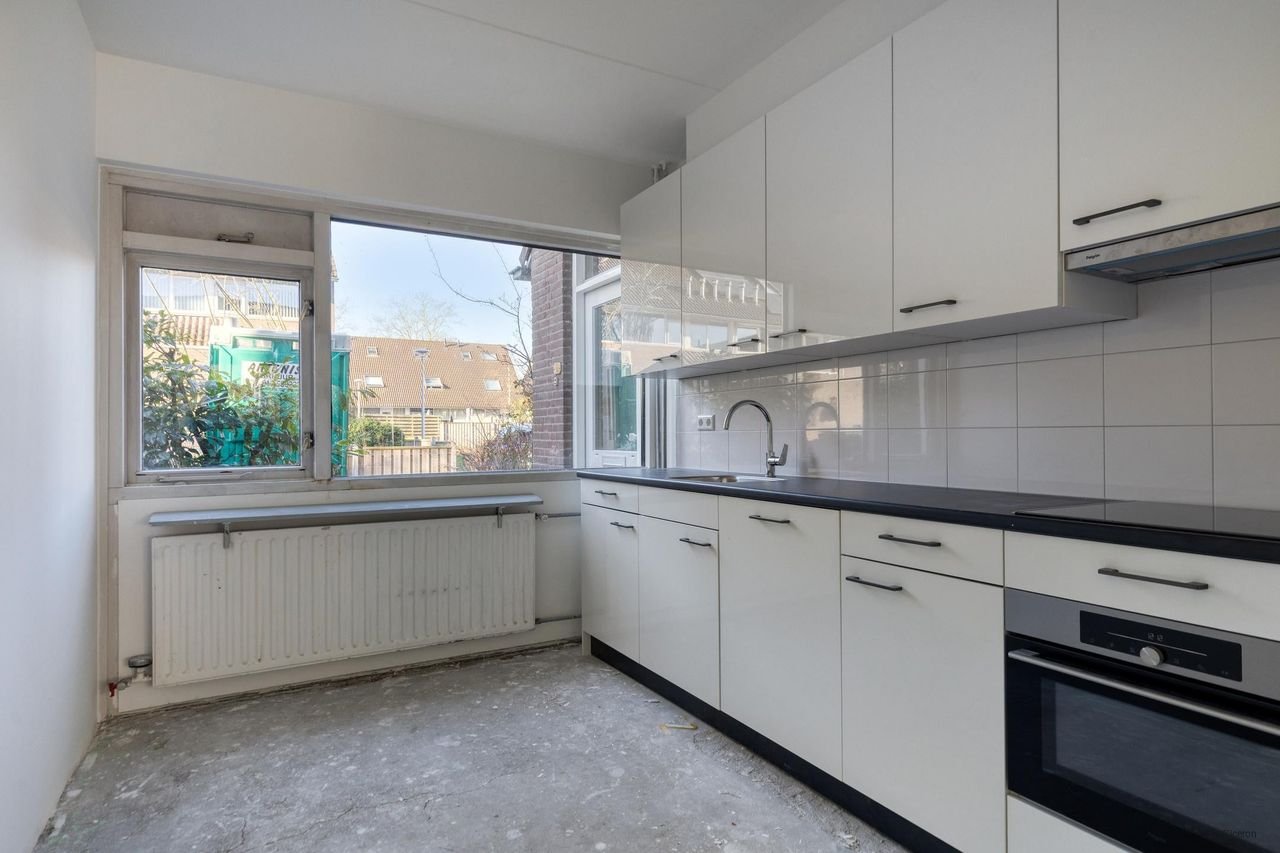 Renovated terraced house in Noordgeest - Image 5