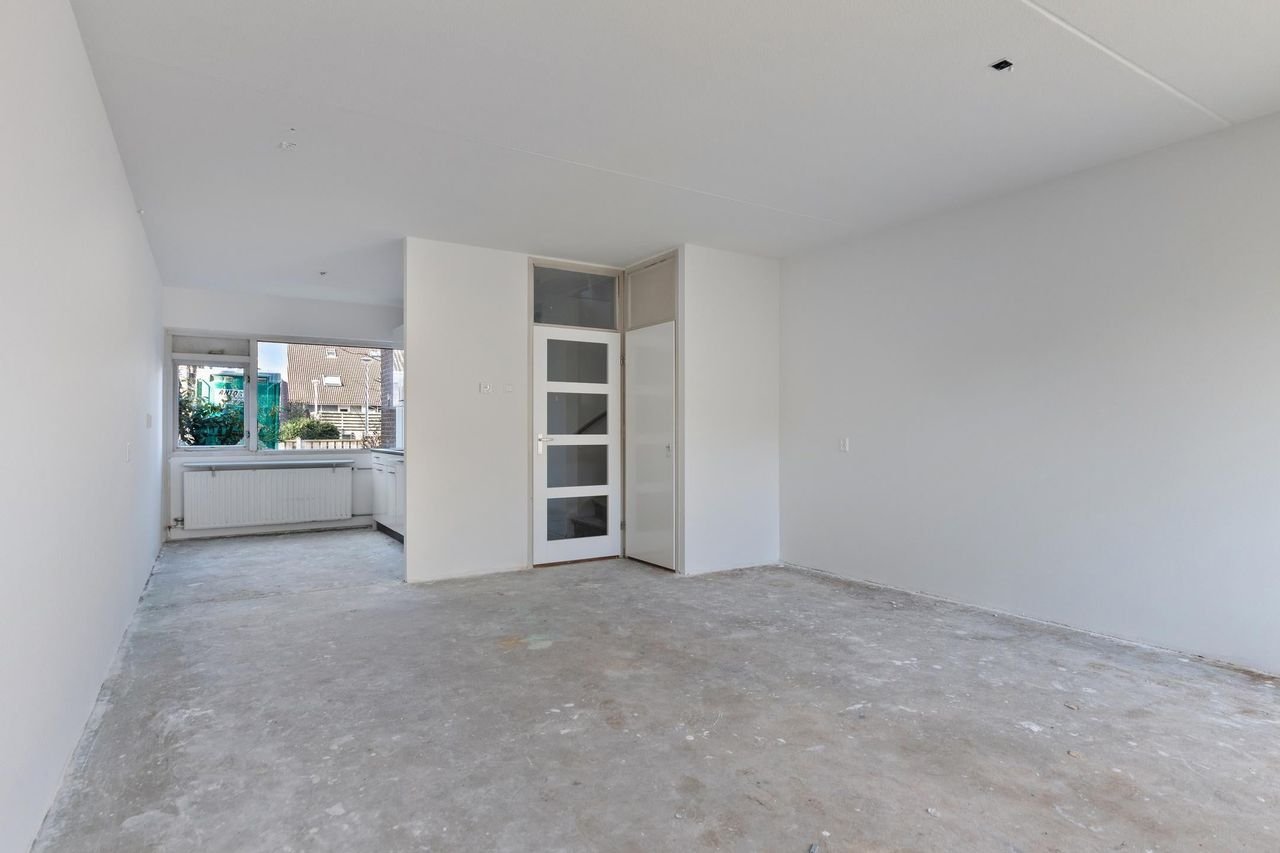 Renovated terraced house in Noordgeest - Image 4